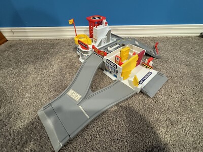 Preowned 90's Hot Wheels World Hospital City track Playset | eBay