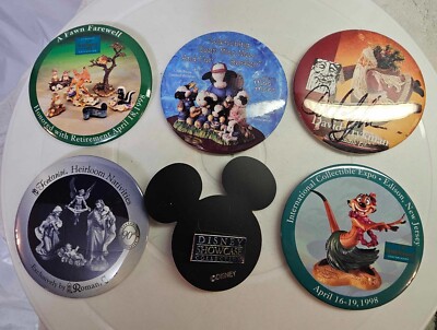 6 Pin Button Disney Showcase Walt Disney David Frykman Mary Moo Fontanini - gemischt