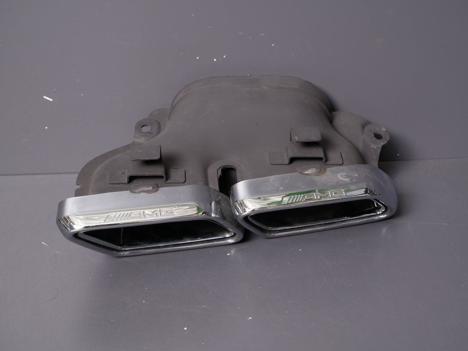 Mercedes AMG Endrohrblende Endrohrabdeckung Auspuff Rechts C217  