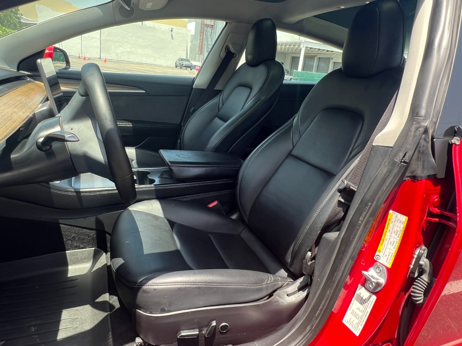 Tesla Model 3 - Image 16