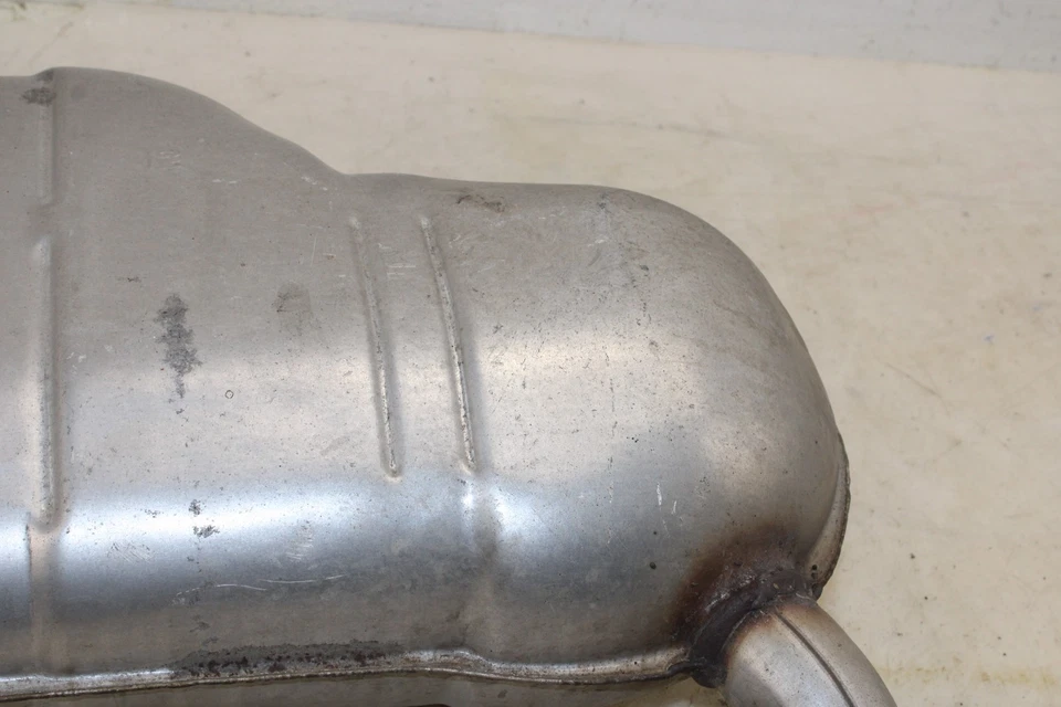 Chevrolet Cruze 2016-2019 sedán 1,4 L silenciador de escape OEM DJ161 Foto 3 de 4