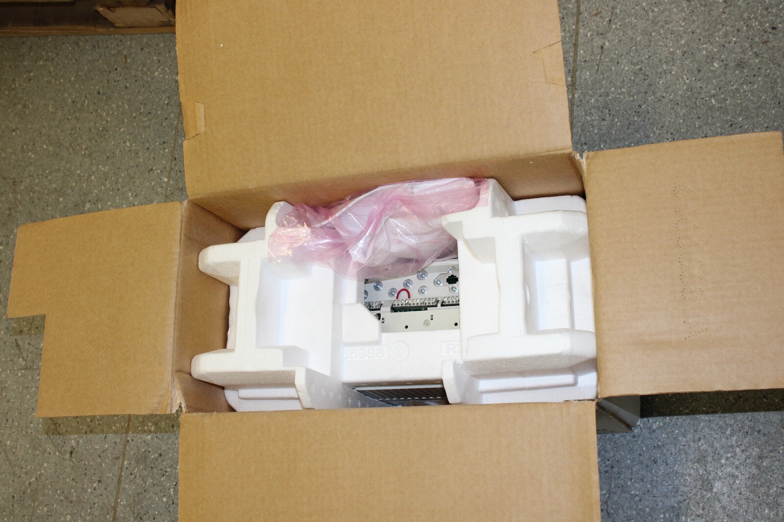 ABB ACS800-04-0003-3+n683 Drive 2pcs