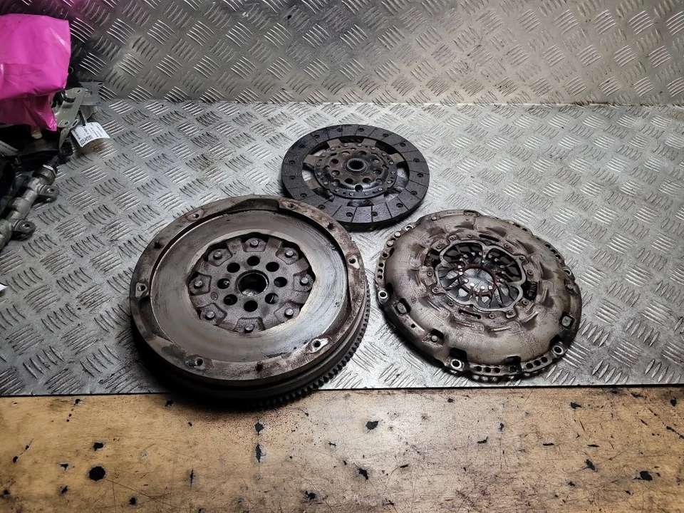 NISSAN QASHQAI J10 SUV 5DR2007-2013 2.0 FLYWHEEL DUAL MASS 8200907206 - Image 4 of 4