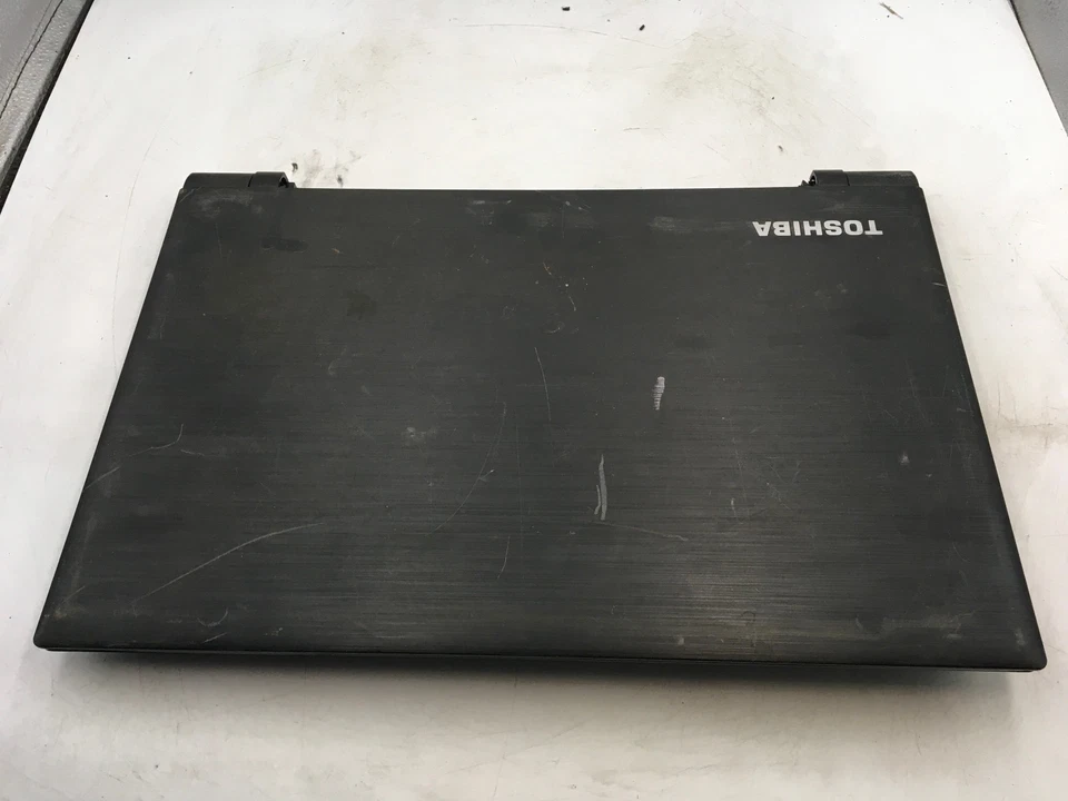 TOSHIBA SATELLITE C55T C5300 - FOR PARTS/BAD LCD - INTEL I3 2ND GEN - NO RAM -BB - Image 4 of 4