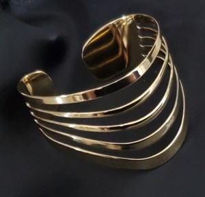 激レア♡ティエリー ミュグレー シルバー925ピアス ヴィンテージ!! Mugler Jewelry | eBay