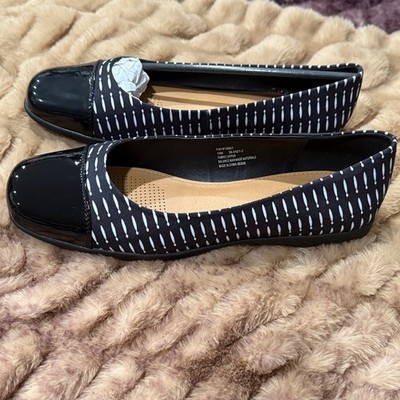 Women s new - no box - Comfortview Black and White Patterned Flats, shoes, sz 10