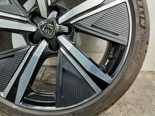 Set Of 2023 Genuine 18 Inch PEUGEOT 308 GT Alloy Wheels & Tyres 9835058180 - Picture 13 of 18