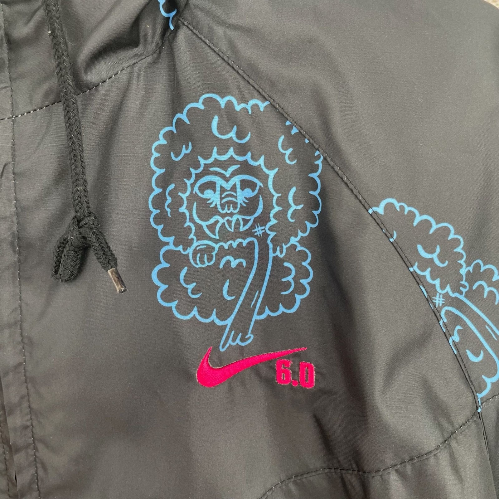 SACAI X NIKE Giacca a vento Nike SB 6.0 con cappuccio uomo XL nero blu stampa leone foderata in rete