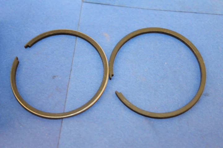 Juego de pistones y anillos Yamaha MJ2 MJ2T 2º OS .50mm 42.50 NOS NUEVO OEM 10mm pin Foto 4 de 4