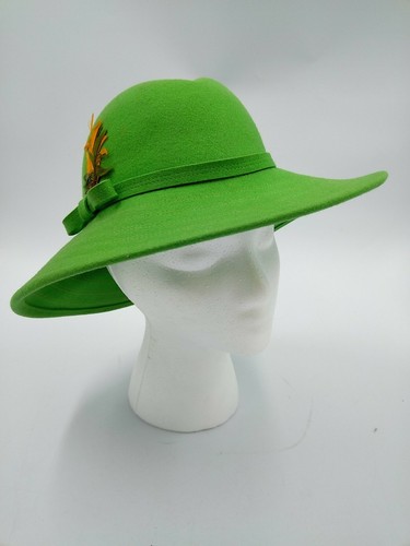 Vintage Astre Lime Green Wool Cloche 