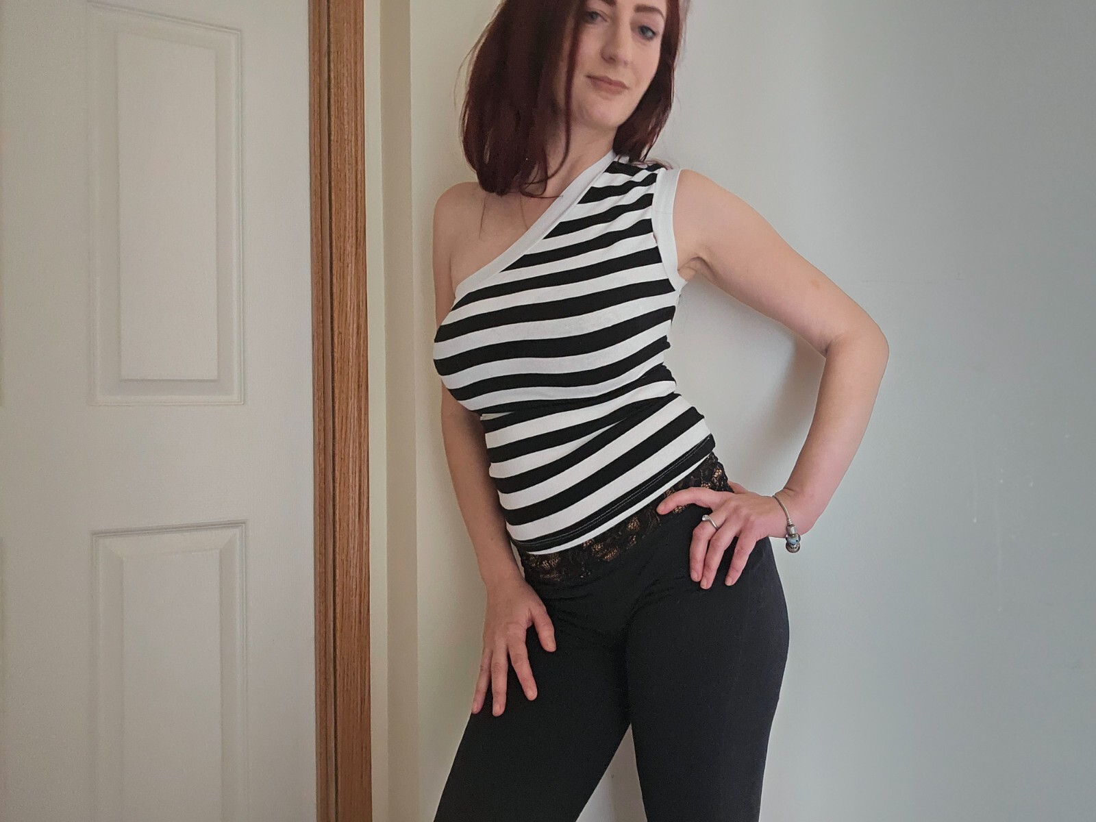 Picture 1 of 4