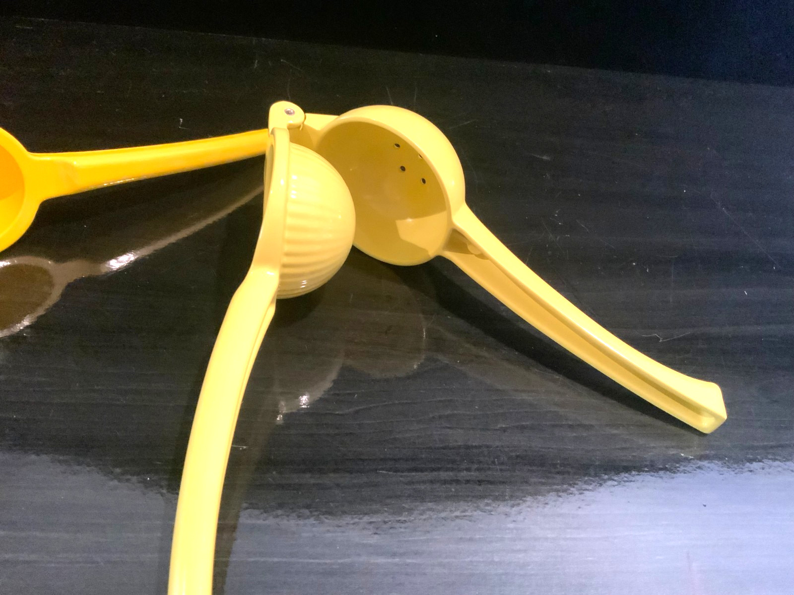 Set of 2 ~  Metal Lemon/Lime Juicer Squeezer Hand Press Kitchen Tool