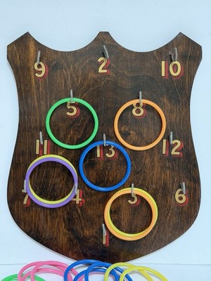 Vintage Wooden Shield Shape Hook Ring Toss Game 16,5'' x 13,5'' - Bar Man Cave