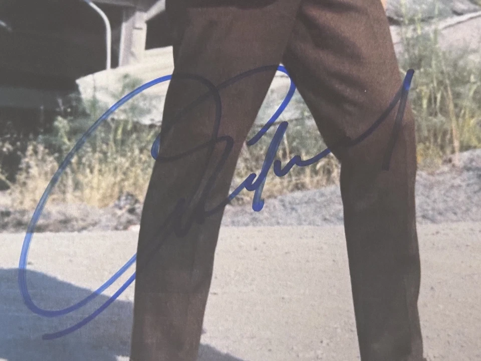 CLINT EASTWOOD Signed Dirty Harry 8.5x11 Photograph - Authenticated Autograph! - Image 3 of 3