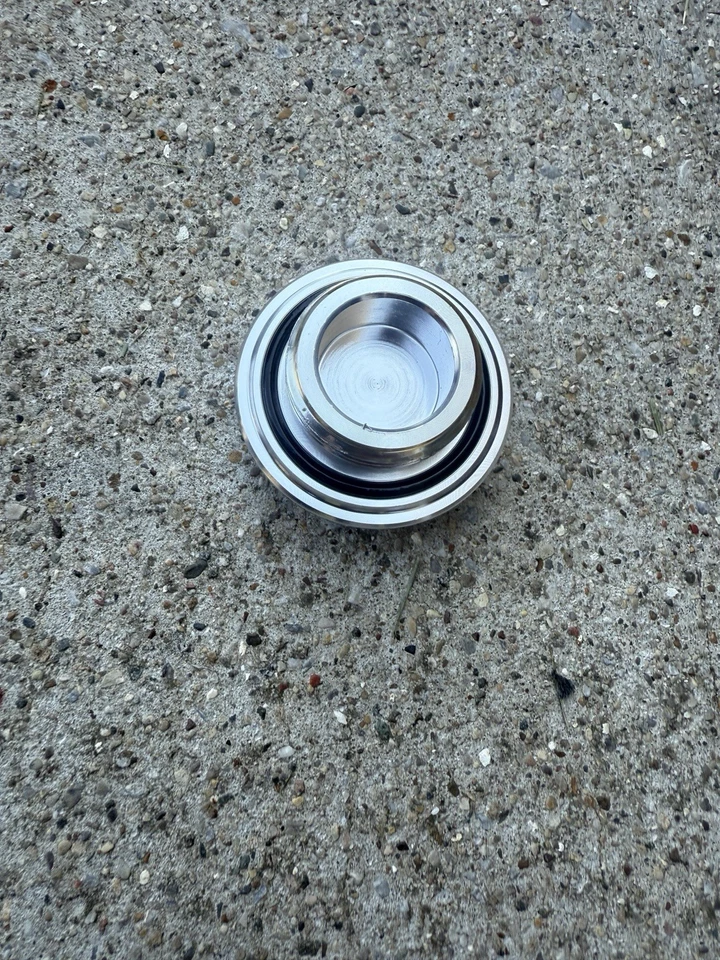 Крышка масляная спортивная алюминиевая в нормандском стиле F подходит для Lexus RC350 RC300 RC200T RCF - Изображение 3 из 4