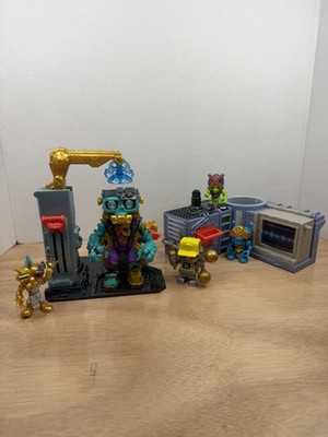 Treasure X Monster Gold Mega Monster Lab Moose Toys Figures Lot