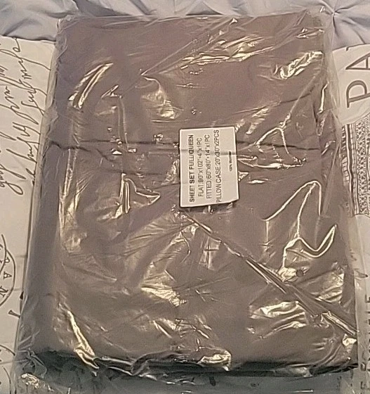 Reversible Comforter 10 Piece Set -  Full/Queen (Paris Eiffel Tower Design) - Image 3 of 4