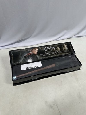 Harry Potter s Wand with Illuminating Tip 14  The Noble Collection - Lights Up