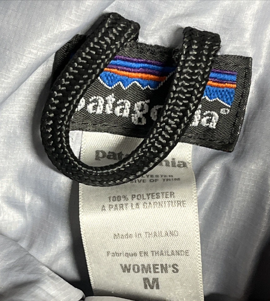 Chaqueta de esquí snowboard con capucha Patagonia Rubican Ride para mujer M negra aislada Foto 4 de 4