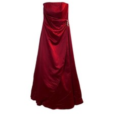 David's Bridal Red Satin Strapless Side Drape Bridal Gown With brooch Size 6
