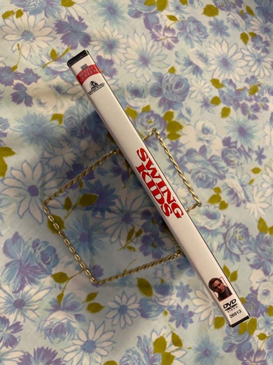 DVD Swing Kids Christian Bale Frank Whaley Robert Sean Leonard