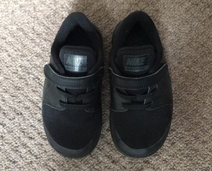boys trainers size 8.5