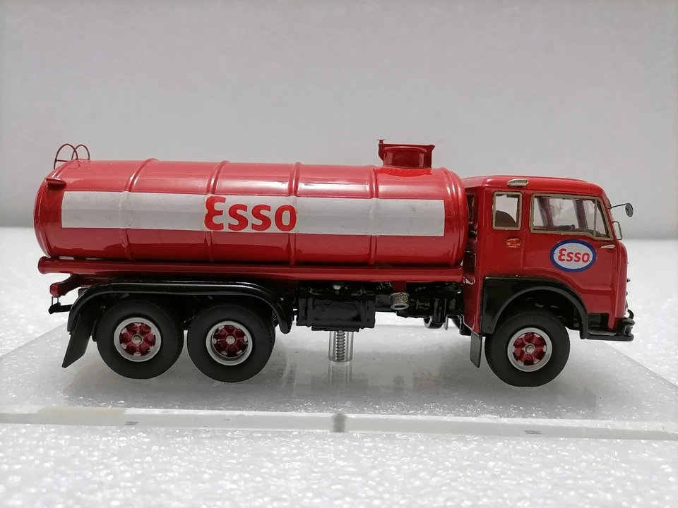 FIAT 682 N2 ESSO cisterna - camión hecho a mano, CB Modeli hecho en Italia 1990 Foto 3 de 4