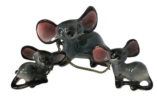 VTG Anthropomorphic Big Ear Mice Ceramic Japan Mom Babies Figures Leash Chain