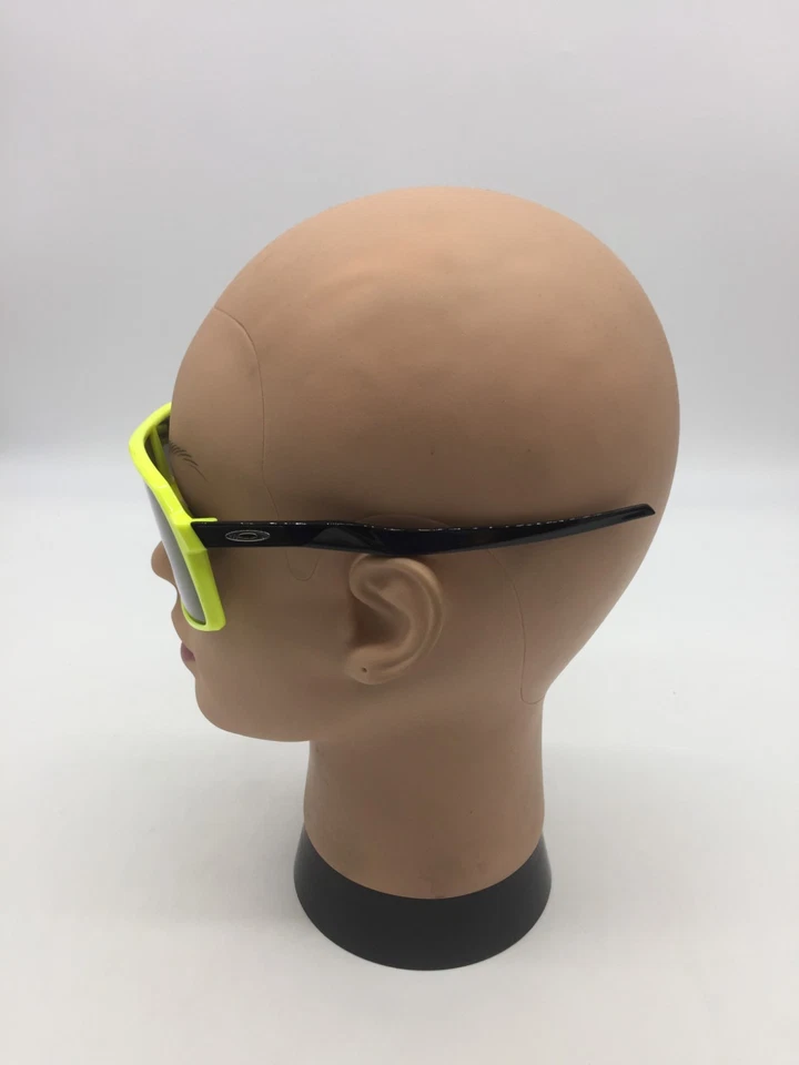 Oakley Sutro Neon Green Unisex Sunglasses Blue Mirrored Lens - Image 4 of 4