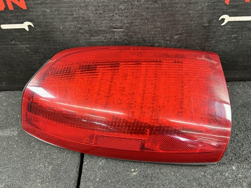 2004 CADILLAC DEVILLE DRIVER LEFT SIDE BRAKE STOP TAIL LIGHT LAMP ASSEMBLY - Picture 3 of 6