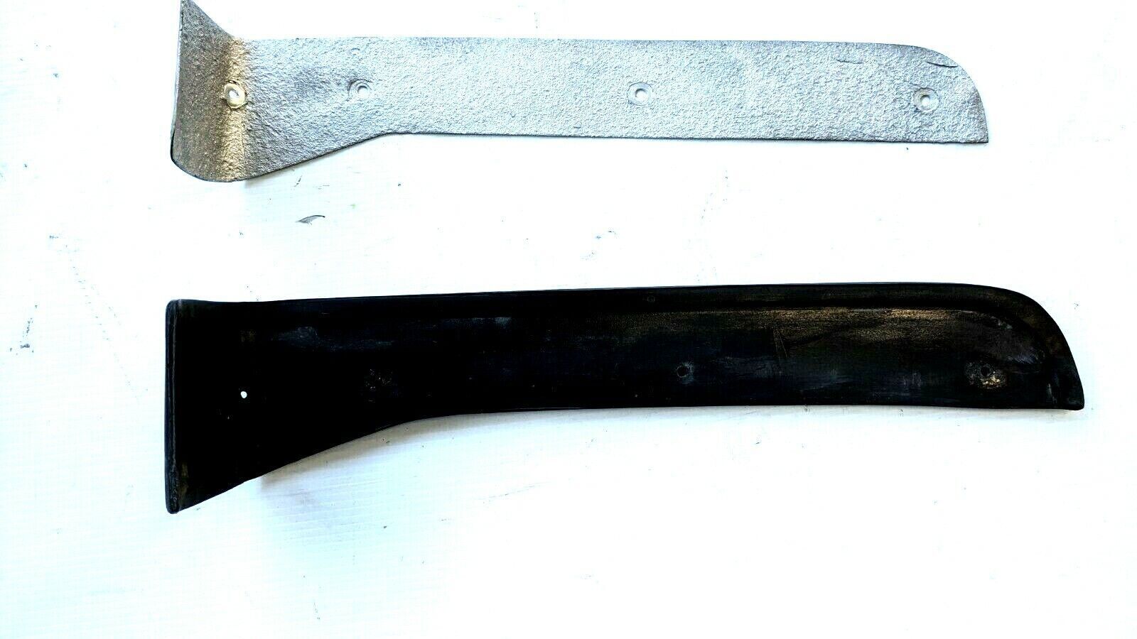 FERRARI 308 GTSi  REAR BUMPER USA MODEL LEFT GUARD MOULDING EYEBROW