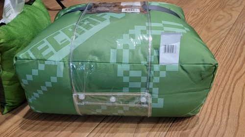 NEW! Minecraft Twin 5 piece Bed Set Comforter Sheet Tote Creeper Pillow Case - Picture 9 of 9
