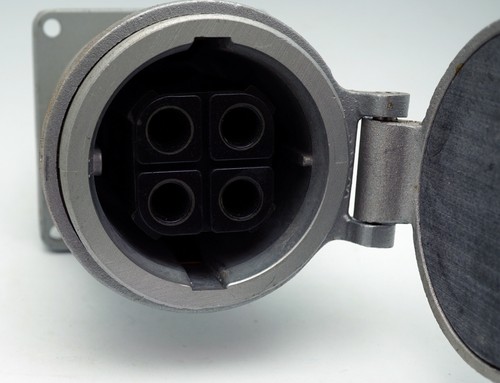 Russellstoll JCS1034H 100A 250V/600VAC J-Line Pin Sleeve Connector - Picture 2 of 5