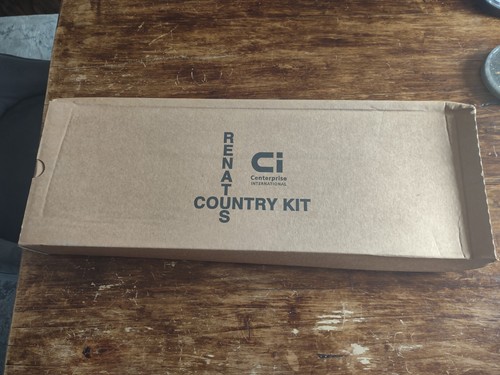 Renatus country kit, Keyboard, Mouse, PC power lead and VGA adapter. - Picture 4 of 6