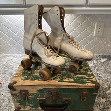 Vintage Pair Cleveland Co. White Leather Roller Skate's w/ Case Rare Beautiful