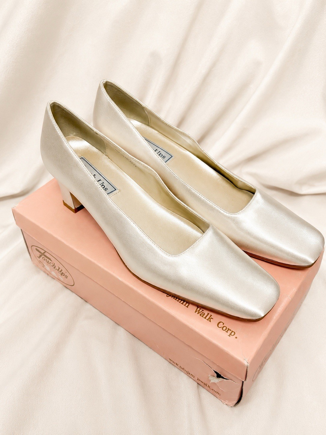 Vintage Women’s Heels - Touch UPS- White Satin Shoes- 8.5 N