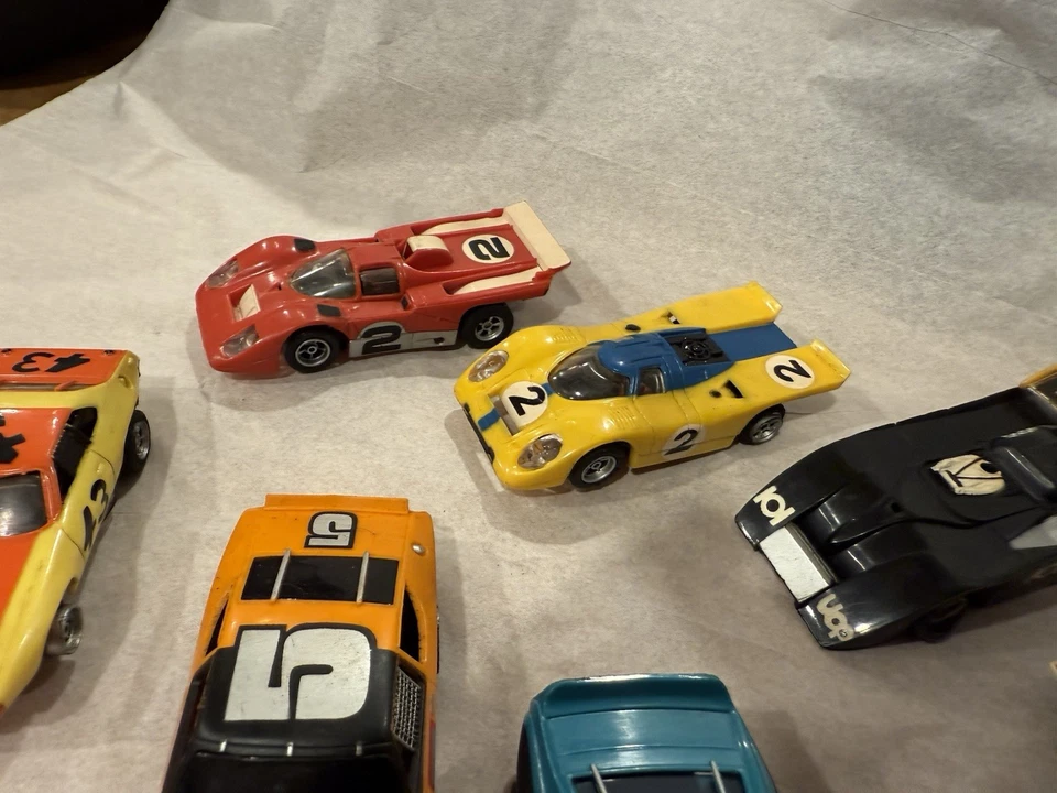 8 Vintage Aurora AFX slot cars With Case - Image 4 of 4