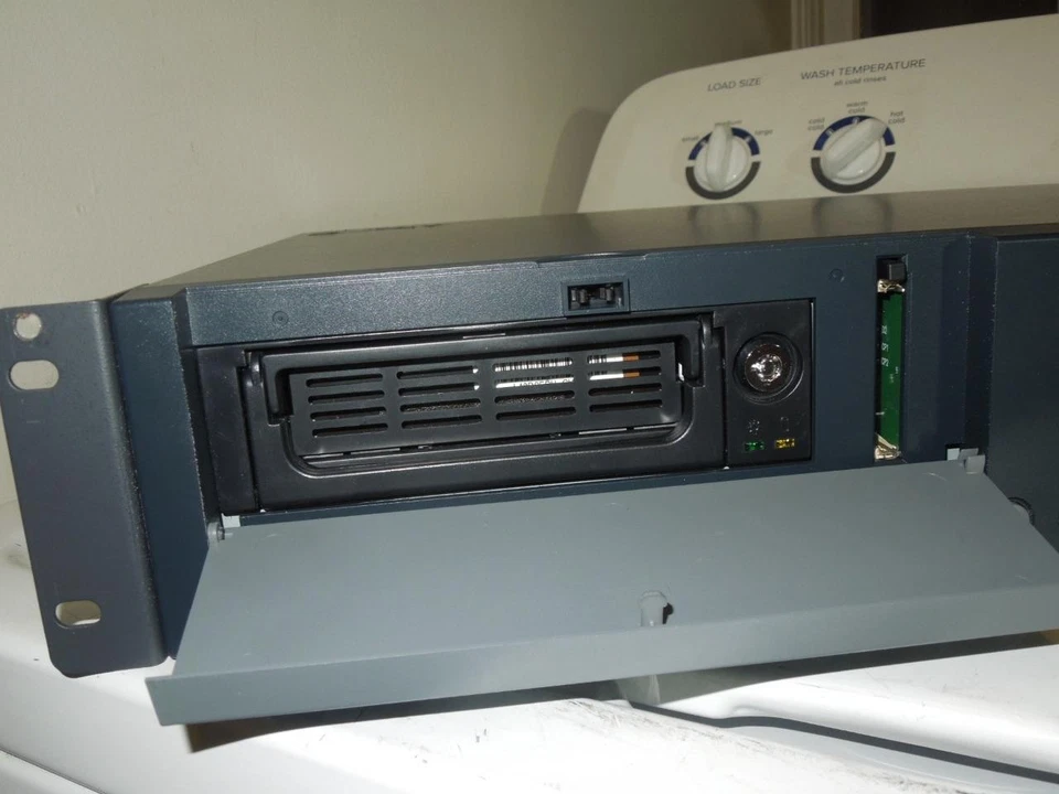 EverFocus Security / Surveillance Video HDD Recorder DVR Model EDSR100 - Image 3 of 4