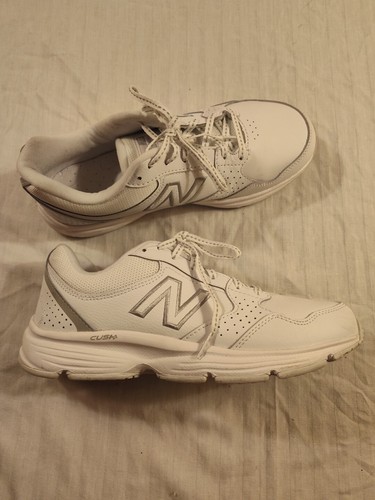 New White New Balance Leather Cush Sneakers Women's Size 9 411 Comfort Hide