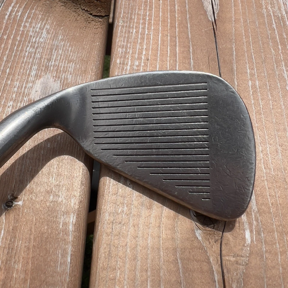 Mizuno Gold Pitching Wedge Men's RH Regular Steel Shaft. Recent Grip - Image 3 of 4