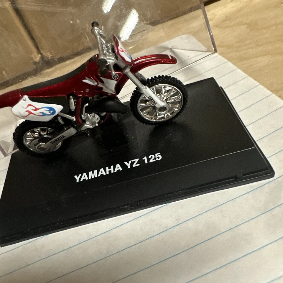 NEW RAY YAMAHA YZ 125 Motorcycle Toy - Image 4 of 4