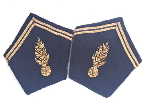 Pattes De Collet, Pair | The Aero Conservancy