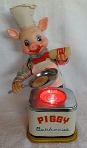 1950'S JAPAN YONEZAWA BATTERY OPERATED PIGGY COOK CHEF  WITH ORIGINAL BOX