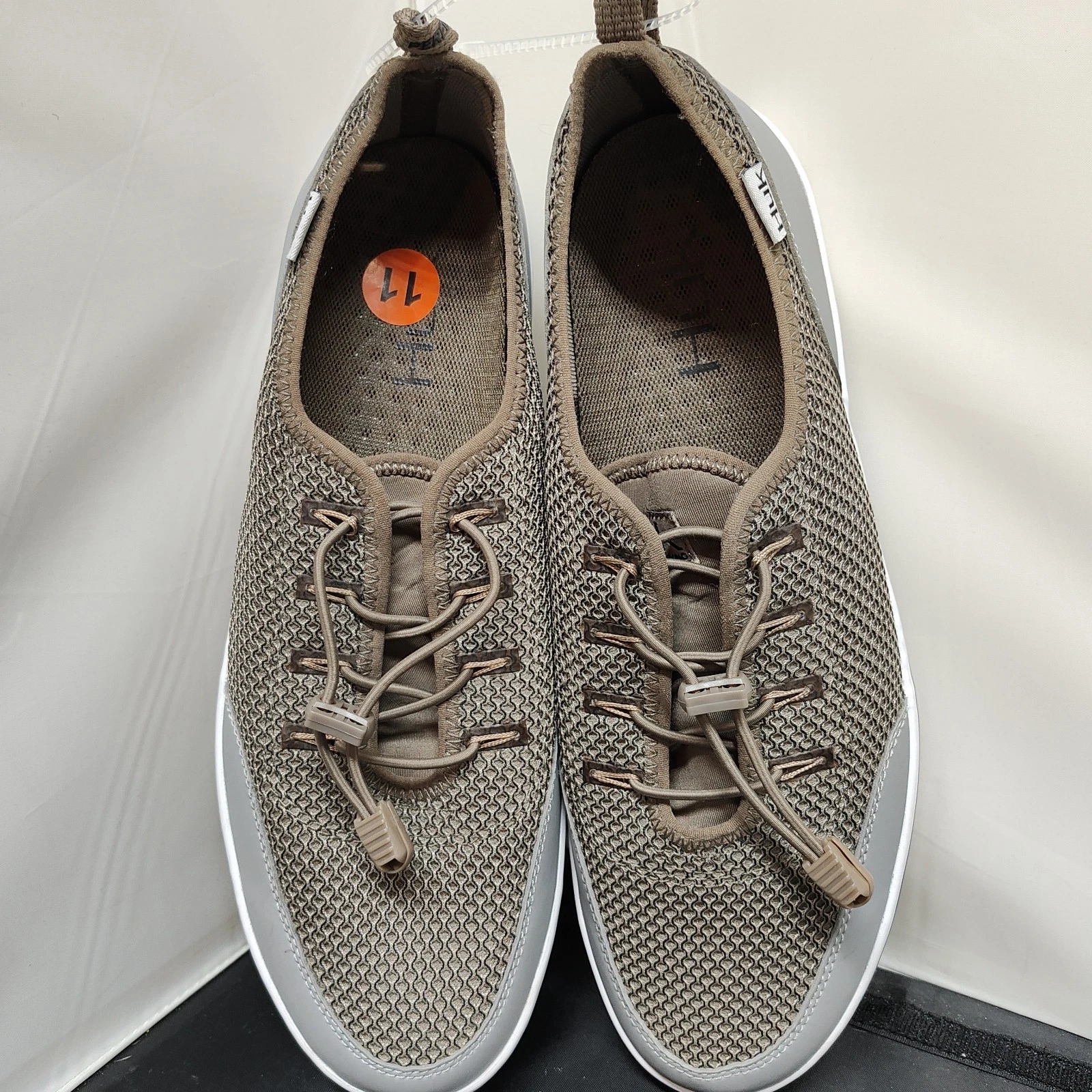 Huk Mania Pro Fishing Water Shoes Mens Sz 11 Gray Khaki Worn In The House Once