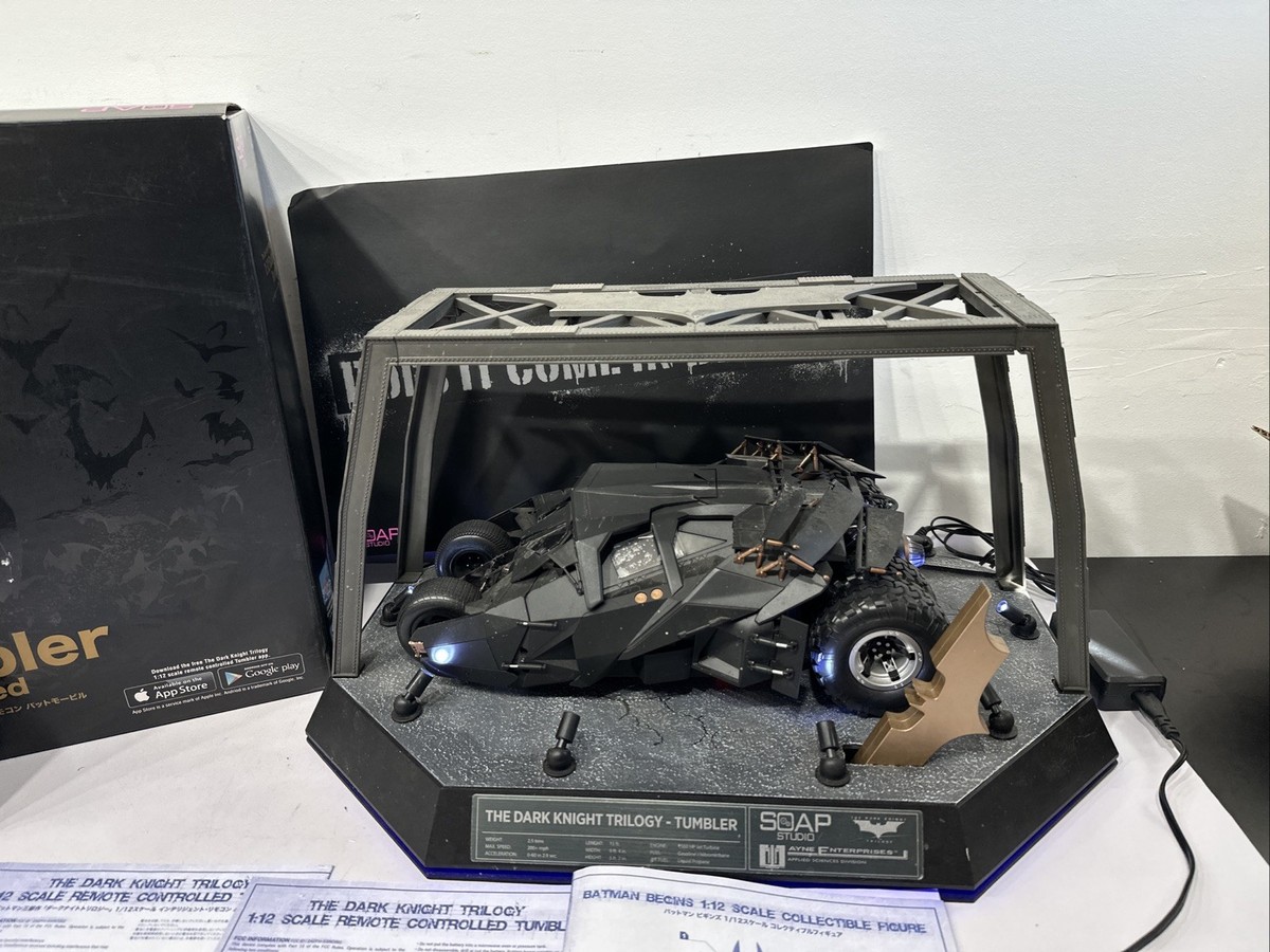 SOAP The Dark Knight Trilogy 1:12 Batmobile Tumbler Remote