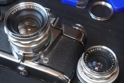 フィルムカメラ Voigtlander BESSAMATIC CS SEPTON 50mm F2 Voigtlander Bessamatic CS 50mm f2 Septon Skoparex 35 135mm f4 case