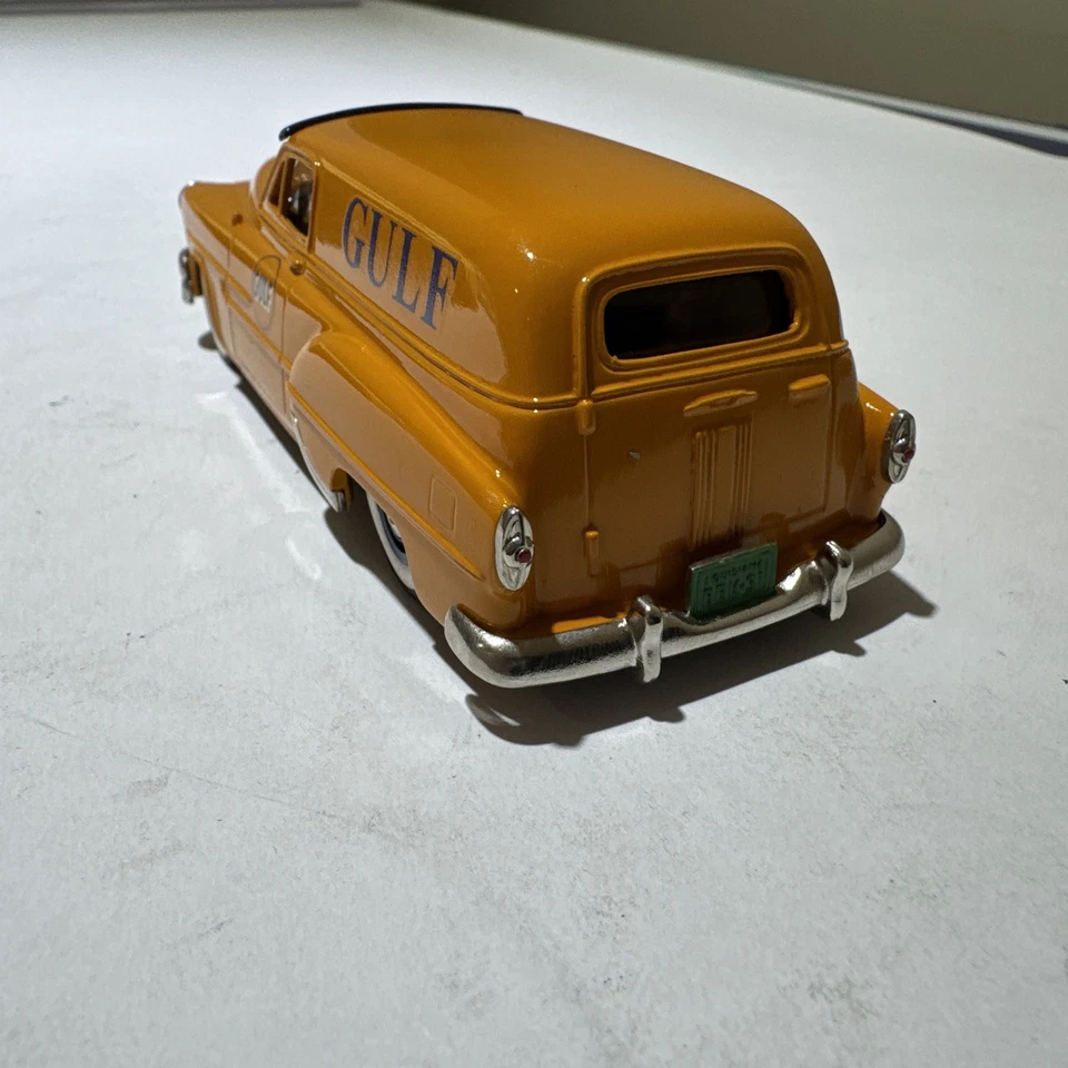 Brooklin 型号 BRK31 1953 庞蒂亚克轿车运送海湾油 1: 43 带盒 — 第 4/4 张图片