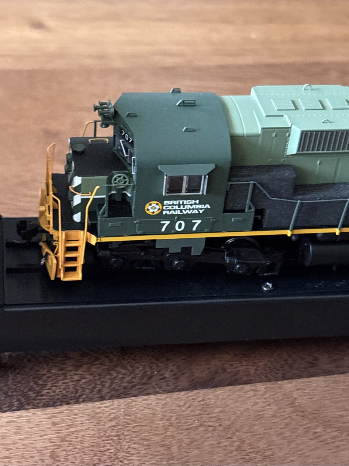 Bowser 24861 HO Scale British Columbia Railway Alco Century M630 Locomotive #707