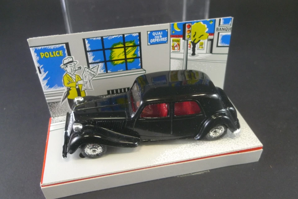 MINIALUXE FRANCE. CITROEN TRACTION "SPECIALE POLICE".   + Boite. - Photo 2/4