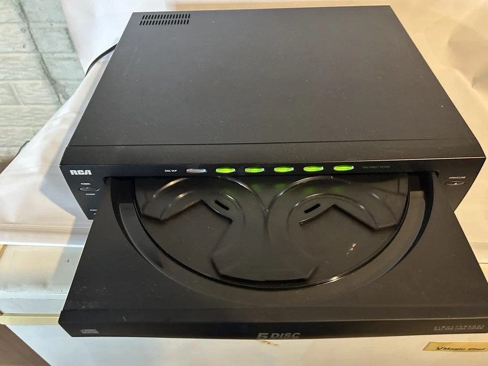 RCA 5-Disc Changer Carousel CD Player (RP-8065B) Untested - Image 4 of 4
